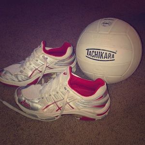 Asics women’s volleyball shoes